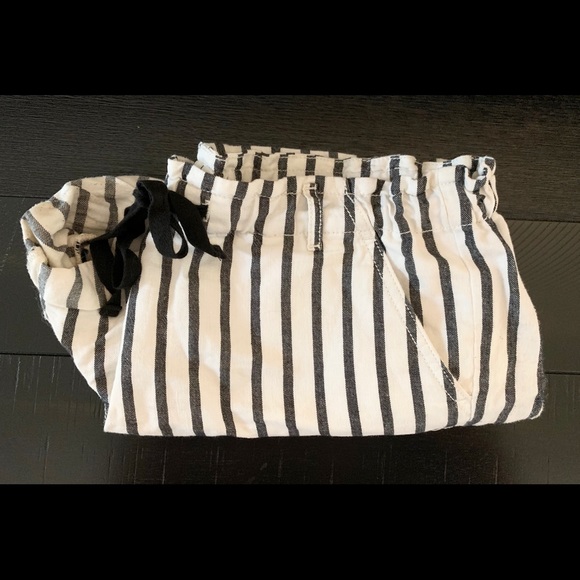 Lou & Grey - Linen blend striped shorts. Size M. - Picture 2 of 6